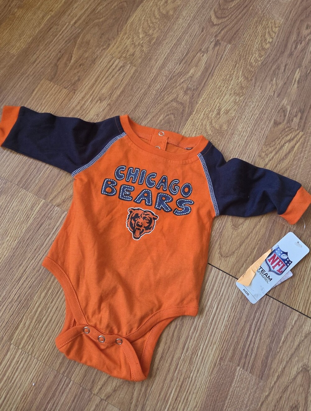 Chicago Bears Bodysuit 0-3M, 3-6M Long Sleeves Orange Navy Football Mascot Logo